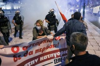 Στις επάλξεις κόντρα στην αξιολόγηση