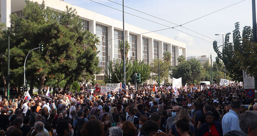 Πλημμύρισαν οι δρόμοι από οργή για την αντι-μεταρρύθμιση της Ν. Κεραμέως