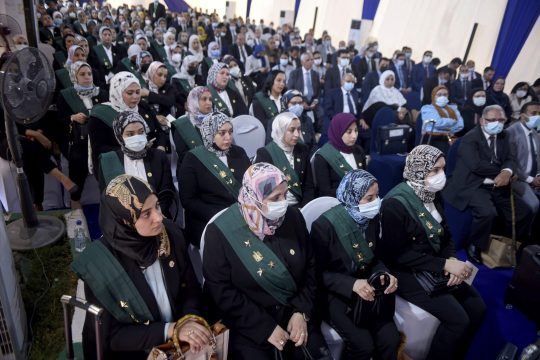 Αίγυπτος: «Κατέκλυσαν» το ΣτΕ οι πρώτες γυναίκες δικαστές