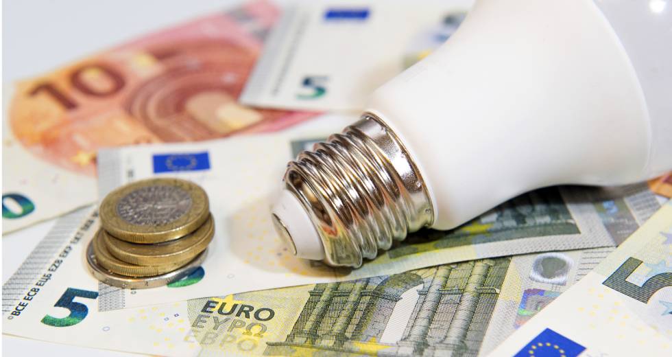 Καπνός οι «επιτυχίες» της κυβέρνησης