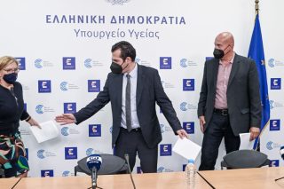 Πανδημία αντιφάσεων…