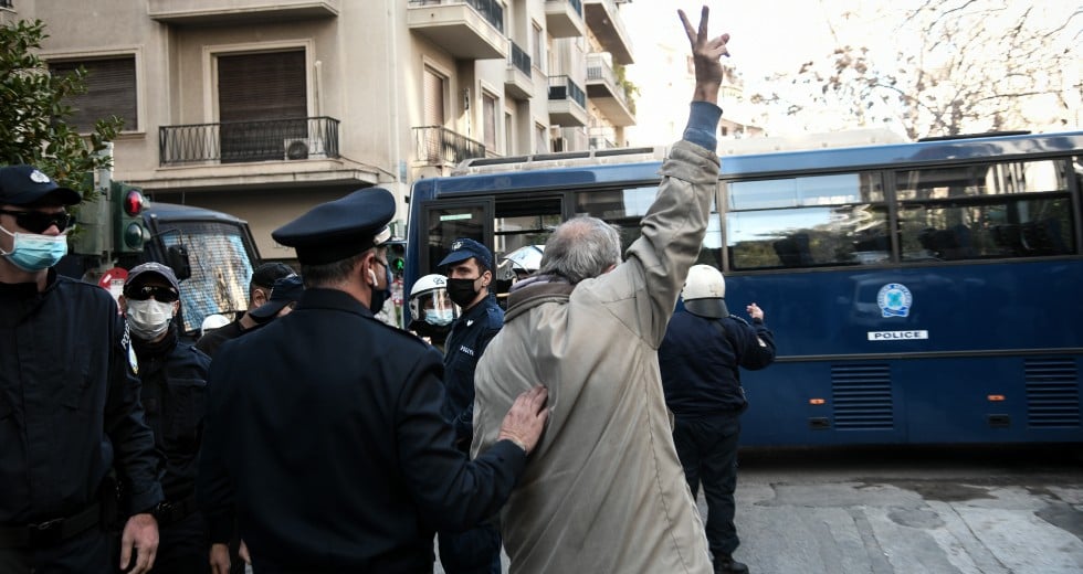 Οι δίκες να γίνουν καταδίκη της κυβερνητικής πολιτικής
