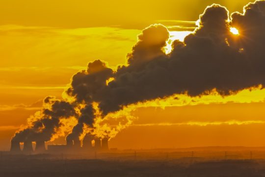 «Ενεργειακή μετάβαση» με κλιματική αποικιοκρατία