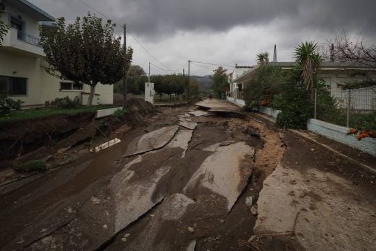 Εικόνες καταστροφής στην Βόρεια Εύβοια