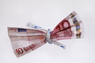 Καιρός για νομισματικό «σφίξιμο»