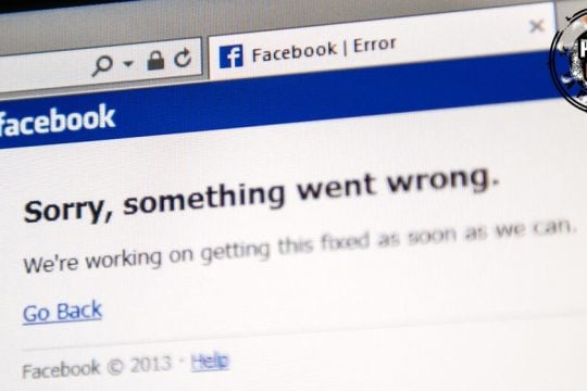 Press Cafe: Απόγνωση από το «πέσιμο» του facebook