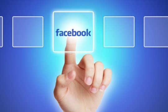Το Facebook θα προσλάβει 10.000 εργαζόμενους για την πλατφόρμα «Μetaverse»