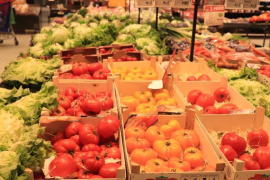 Τέλος οι πλαστικές συσκευασίες από την 1η Ιανουαρίου για φρούτα και λαχανικά στη Γαλλία