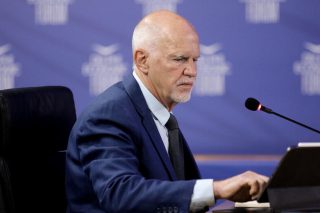 Η ώρα των ανακοινώσεων