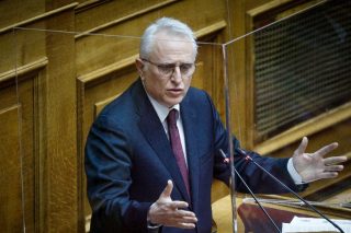 Στήριξη στους μικρούς επαγγελματίες