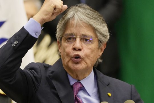 Σκάνδαλα και καταστολή από τον Λάσο στο Εκουαδόρ