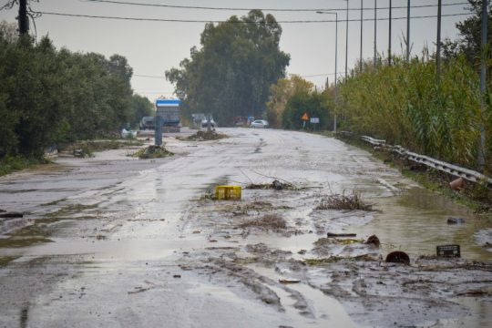 Εκκενώθηκε χωριό στο Αγρίνιο – Προς κατάσταση εκτάκτου ανάγκης ο δήμος