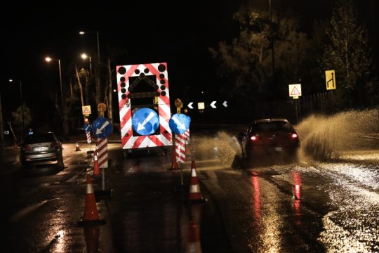 Ο «Μπάλλος» δοκιμάζει τη Βόρεια Ελλάδα -Απεγκλωβισμοί στη Θεσσαλονίκη