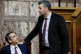 Ο Καλλιάνος στενοχωριέται για τον Μητσοτάκη που έχει διαλυθεί…