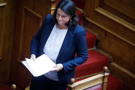 Νέα απόπειρα της Κεραμέως να μπλοκάρει την απεργία των εκπαιδευτικών