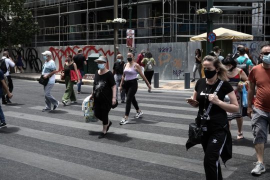 Χωρίς κενές ΜΕΘ η Θεσσαλονίκη, κίνδυνος για γενικευμένο lockdown