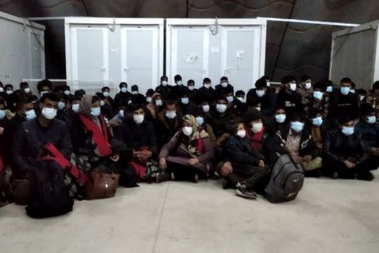 Τέλος στο βασανιστήριο: Στο ΚΥΤ της Κω οι 380 πρόσφυγες