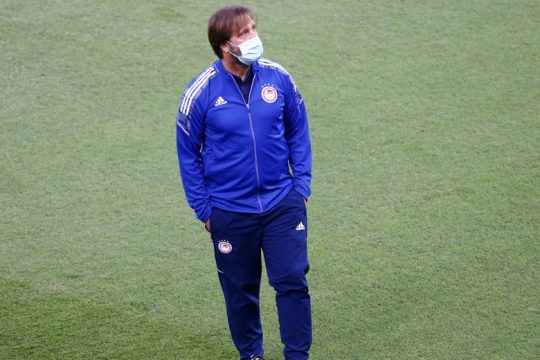 Ετοιμάζει Γκάρι ο Μαρτίνς