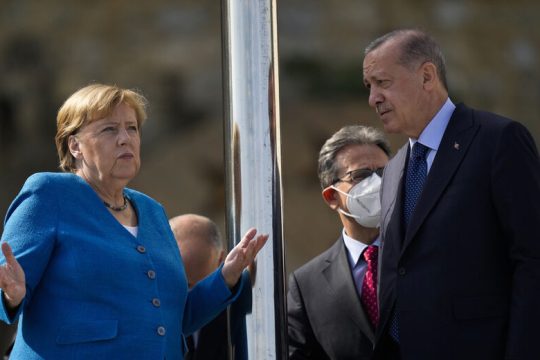 Στο τραπέζι της Ε.Ε. πάλι οι προκλήσεις της Αγκυρας