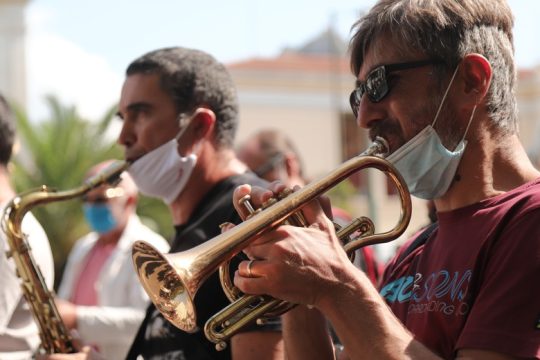 Εξώδικο στον υπουργό Πολιτικής Προστασίας από σωματεία μουσικών και εργαζομένων