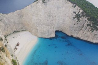 Αρπαγή «Ναυαγίου» Ζακύνθου: Αβάδιστα στο χώρο σας…