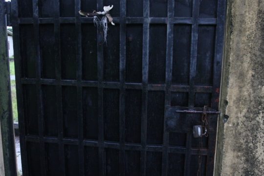 Ένοπλοι επιτέθηκαν σε φυλακή στη Νιγηρία, απελευθερώνοντας εκατοντάδες κρατουμένους