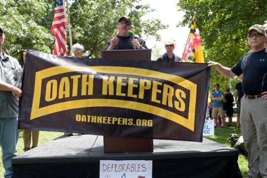 Η ακροδεξιά οργάνωση Oath Keepers ενισχύθηκε πολλαπλά μετά την επίθεση στο Καπιτώλιο