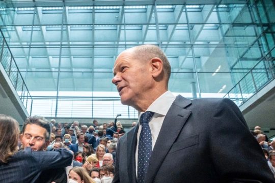 Συνεχίζονται οι διερευνητικές επαφές για σχηματισμό κυβέρνησης στη Γερμανία