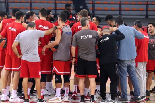 Πρεμιέρα με Μπασκόνια απόψε στο ΣΕΦ