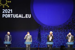 «Να αγοράσει στρατηγικά αποθέματα αερίου η Ε.Ε.»