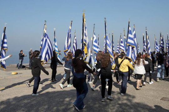 Παρελάσεις: «Βροχή» ματαιώσεων