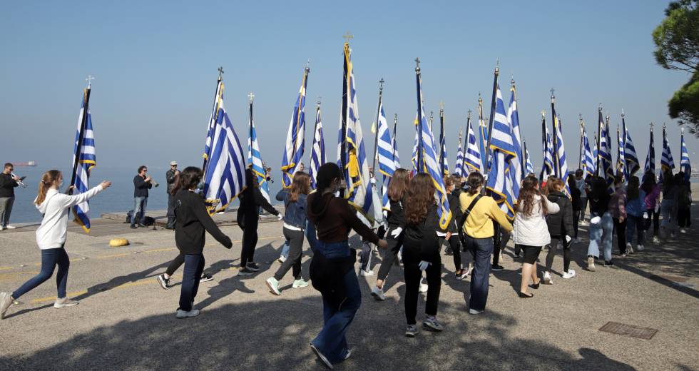 Παρελάσεις: «Βροχή» ματαιώσεων