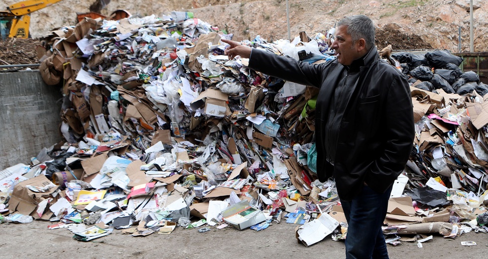 Φωτιά στα σκουπίδια (και στην ανακύκλωση) βάζει ο Πατούλης