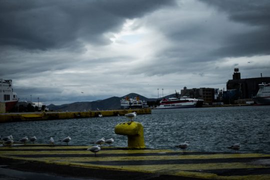 Νέα 24ωρη απεργία στο λιμάνι του Πειραιά