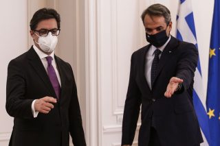 Με στήριξη Μητσοτάκη