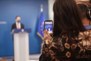 Η #λίστα_Πέτσα της ντροπής και ο κίνδυνος για τη δημοκρατία