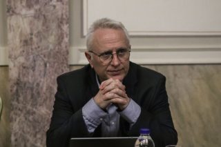«Ο κ. Μητσοτάκης ξαναχρεοκοπεί την Ελλάδα»