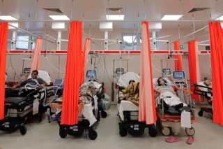 Ευρώπη: η πανδημία χτυπά τους ανεμβολίαστους