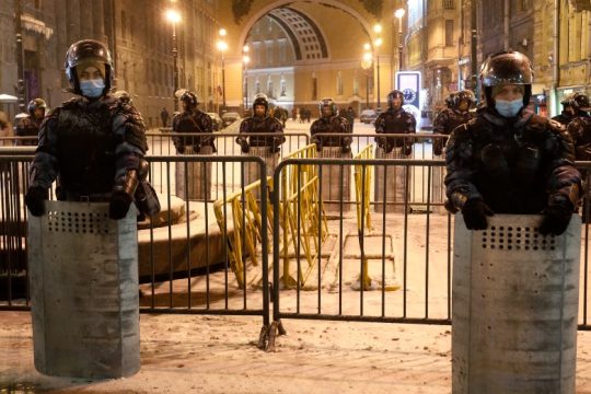 Εξεγέρθηκαν εκατοντάδες κρατούμενοι σε φυλακή της Ρωσίας