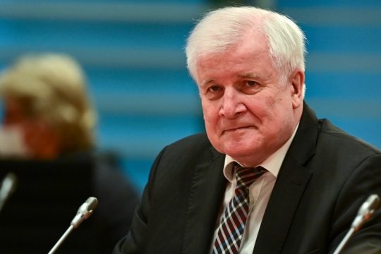 Τα τερτίπια Μηταράκη εξόργισαν και τον Ζεεχόφερ!
