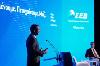 Οι μύθοι του ΣΕΒ και η βιομηχανία