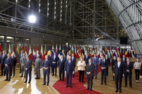 Σύνοδος διαφωνιών και απραξίας