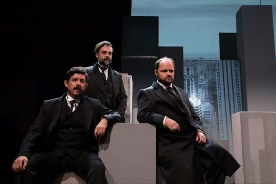 Ενα ερμηνευτικό τρίδυμο σε ρεσιτάλ σκηνικής ευελιξίας και αντοχής