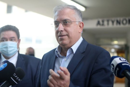 Στα χέρια του Θεοδωρικάκου το πόρισμα για το Πέραμα-Ανακοινώσεις τη Δευτέρα