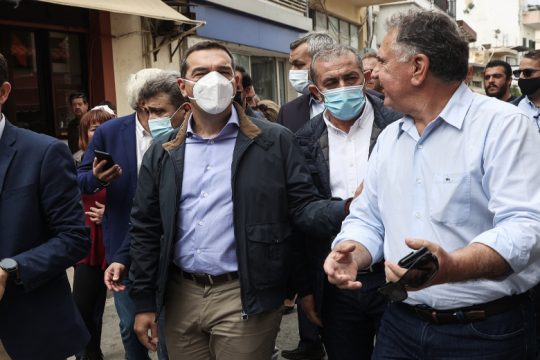 Αλ. Τσίπρας: Πρέπει να σκύψουμε στα προβλήματα των σεισμόπληκτων