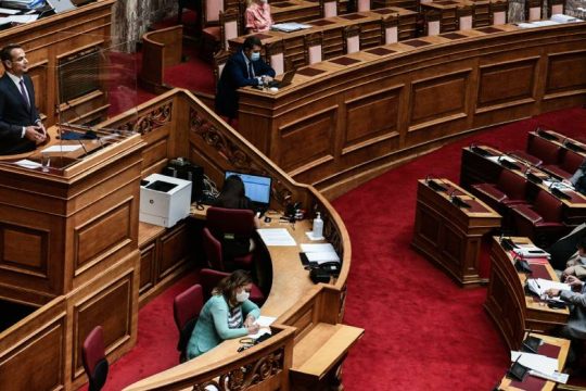 Live η «Ώρα του πρωθυπουργού» για την αντιμετώπιση της πανδημίας