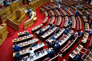 Οταν συσπειρώθηκε η αντιπολίτευση