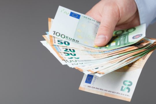 Πότε γίνονται οι πληρωμές από Υπ. Εργασίας, e-ΕΦΚΑ και ΟΑΕΔ