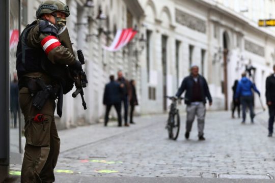 Ανοιχτές πληγές, αναπάντητα ερωτήματα έναν χρόνο μετά