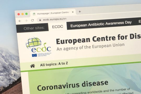 «Συναγερμός» του ECDC ενόψει Χριστουγέννων